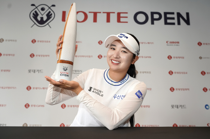 Doosan Engineering & Construction Weve Golf Club's new family member Park Hye-joon won his first victory in his debut → team, and he made a good choice to save