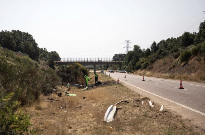 I tried to go 5 minutes earlier, but I finally left 50 years earlier. Spanish police reported a shock, and Jota's tragic accident was caused by speeding  bad road conditions