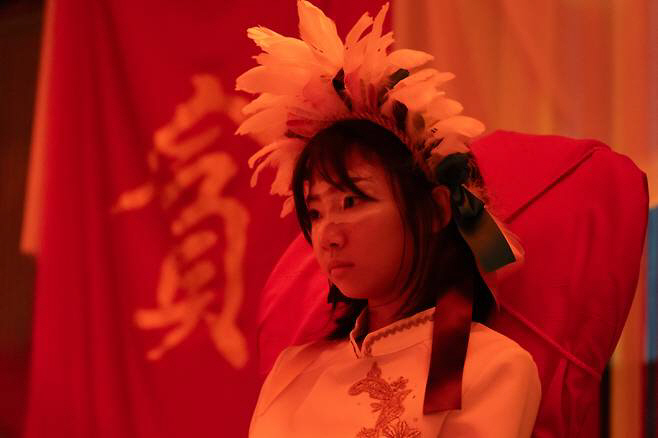 Kim Tae-yeon, the old witch, made her screen debut after the box office hit, which is interesting and fun