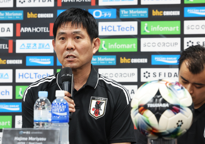  Six A-team debut → Yuto Nagatomo, a surprise starter for mixed race GK born in 2006, waits on the bench, reveals the list of starters for the match against Hong Kong