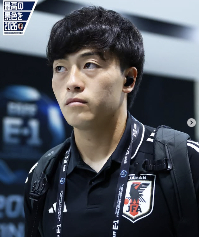  He left a comment Five goals exploded in the first half of the championship, winning 61 against Hong Kong