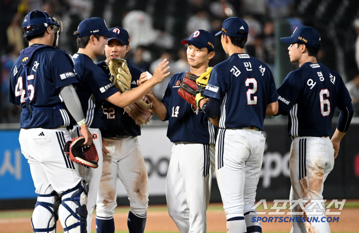  Doosan wins 8-5 over Lotte