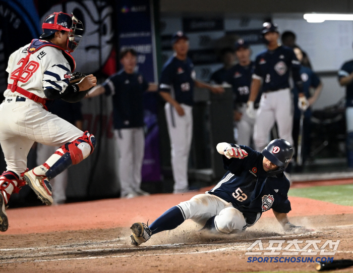  Park Junsoon hits and scores