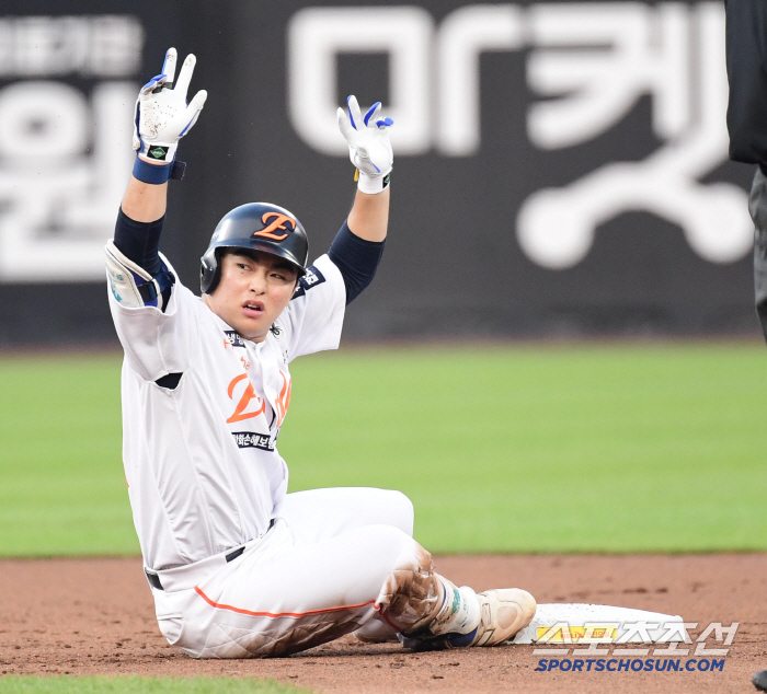  A RBI double to save Moon Hyunbin's chance