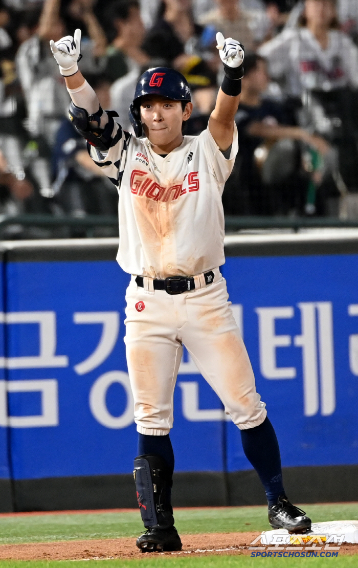  Three-base hit Hwang Sungbin, raise your arms!