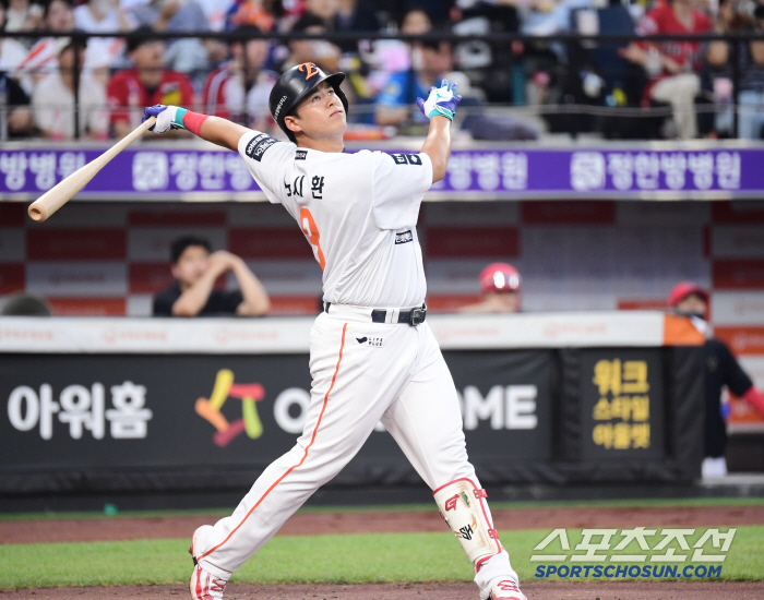Who called Roh Si-hwan lazy? A new definition of batter 4. The team is energized with a powerful run. The batting line exploded