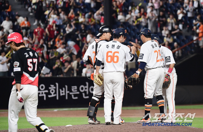 Who called Roh Si-hwan lazy? A new definition of batter 4. The team is energized with a powerful run. The batting line exploded