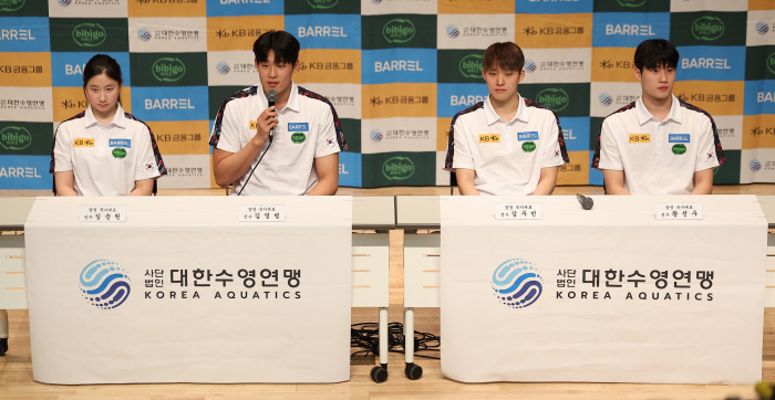The world's goal is 800m relay! Surprised by the spirit of 19-year-old Young-beom, 金 Generation Hyung Sun-woo X Woo-min writes the history of 2 consecutive medals in Singapore relay!