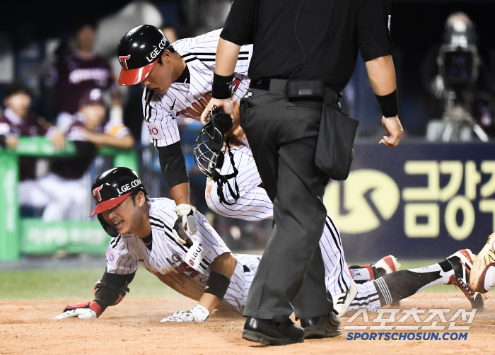 a 16-hit blast. The reason why Yum Liang, who won the batta, praised catcher Lee Joo-heon was cut off by blocking the opponent's flow in the first inning 