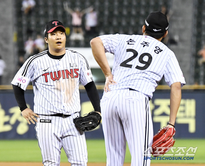 a 16-hit blast. The reason why Yum Liang, who won the batta, praised catcher Lee Joo-heon was cut off by blocking the opponent's flow in the first inning 