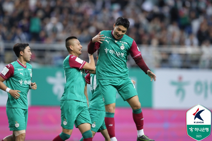 Better than most European goalscorers, fell in love with 35-year-old Kukdae resident regulation...The salary is low, so consider recruiting Chinese teams