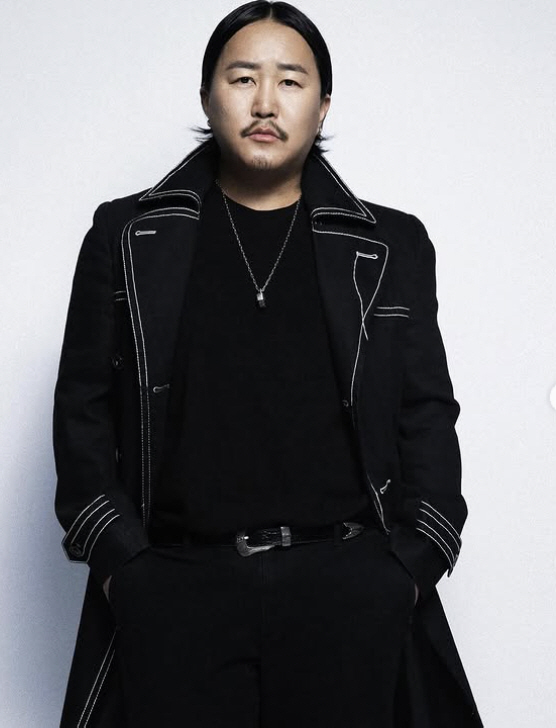 Cho Jaez, you said you weren't hoarding music, but you were shocked. Eye, nose, and mouth plastic surgery 