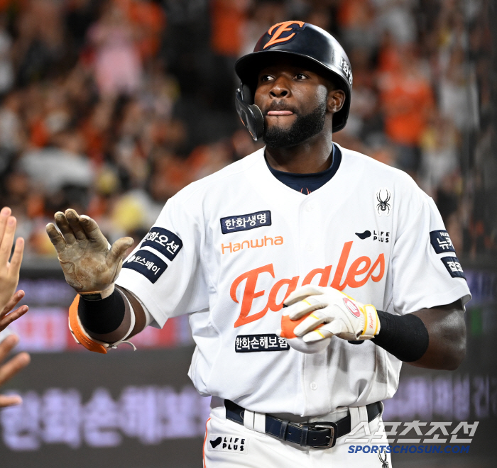 Floral VS Liberato's dark history, I didn't know Hanwha would be worried about this if I chose it.