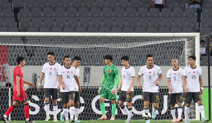 I'm going to lose to Hong Kong at this rate Worried about the first East Asian Cup in China's history of self-sacrifice, I was shocked to lose to the second Korean team like this