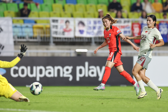 A mid-range shot!→ A counterattack! South Korea, which allowed the first goal, recovered with an equalizer to maintain a balance of 11 against China 