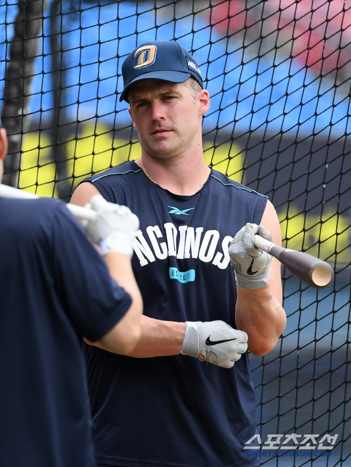 NC's mega bad news...Runner Collision Davidson Leaves Ribs Injury for 4-6 Weeks → Alternative Foreign Plan 