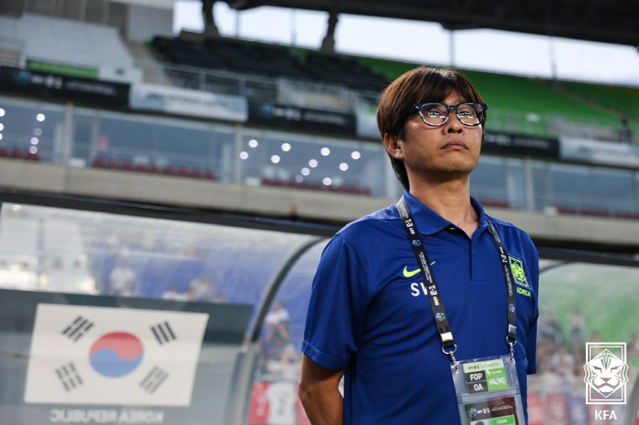  Manager Shin Sang-woo, who aimed to win the game rather than one point, needs to score first if he wants to be a strong team