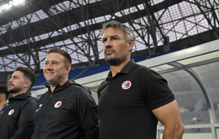  The whole country's national anthem is beautiful?  Compliments Ashley Westwood, director of Hong Kong, speaks across the line