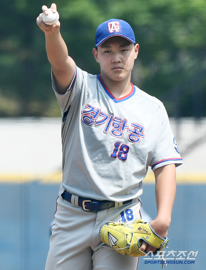  Gyeonggi Air High School's Yang Woo-jin is charismatic