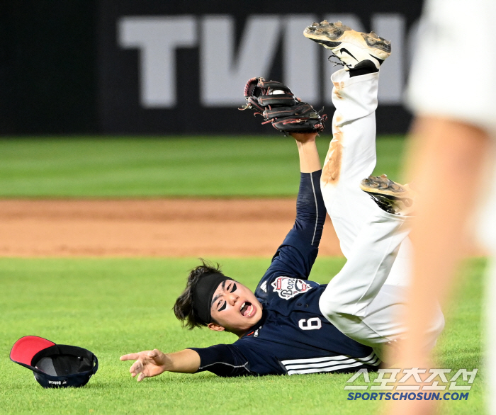  Oh Myung-jin who falls while tagging Lee Ho-joon
