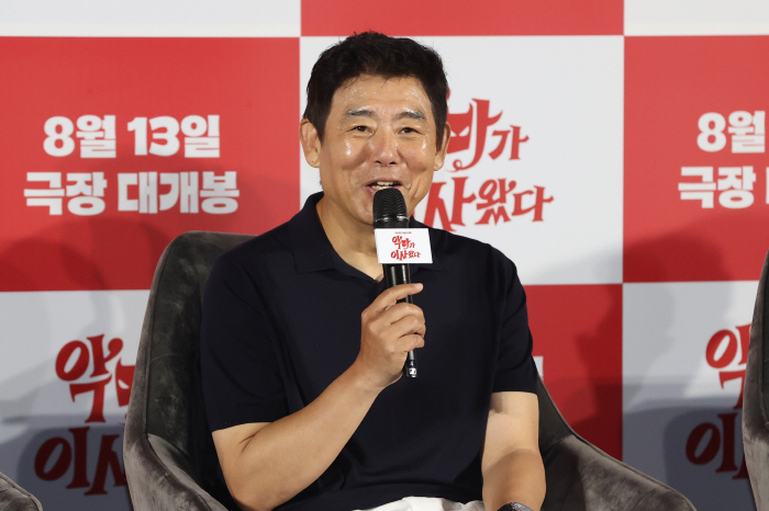  Dda dda dda dda...Im Yoon-ah, the demonized director of Exit, continues to be a box office hit in six years (Roundup)