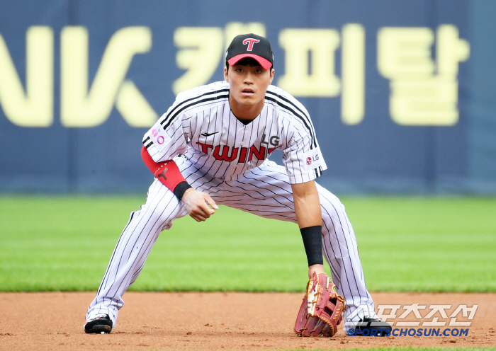The second batter → third baseman → left-handed pitcher also has a batting average of 0.207 to make a lucky ball for a trade slugger. A player who can earn the value of his investment. 