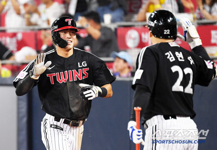The second batter → third baseman → left-handed pitcher also has a batting average of 0.207 to make a lucky ball for a trade slugger. A player who can earn the value of his investment. 