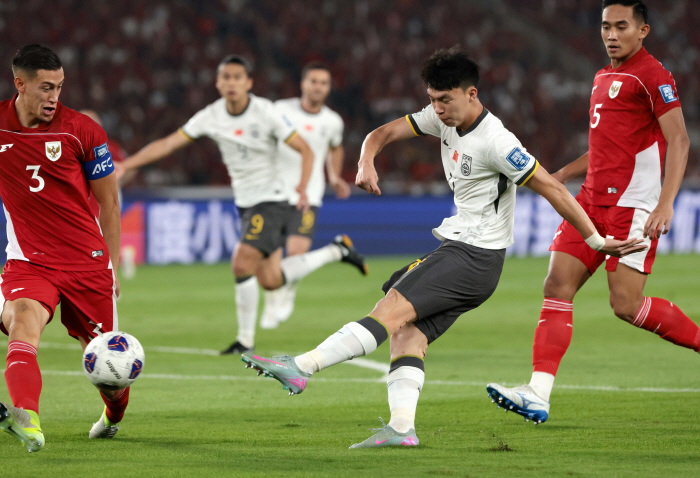 That kind of player is Yang Minhyuk? It was the perfect illusion of 1.4 billion continental fansa seriously overrated player