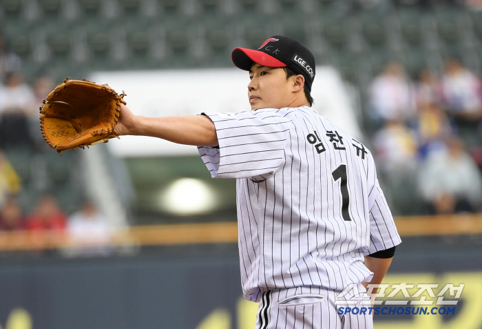 Veteran's determination to win back-to-back games in the second half of the year, which is not a waste of 5 billion won in domestic pitcher innings, ERA second, and multiple wins third place