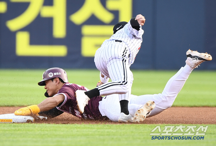 The 34th consecutive stolen base success record was caught by the catcher with a 4.8% deterrence rate, allowing 20 times and the second thief to hit the jackpot (lockdown site)