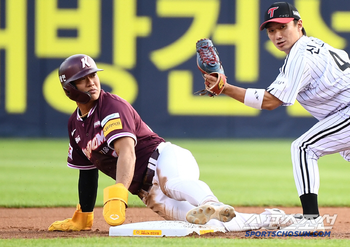 The 34th consecutive stolen base success record was caught by the catcher with a 4.8% deterrence rate, allowing 20 times and the second thief to hit the jackpot (lockdown site)
