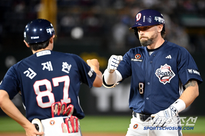 Can you lose to a team that plays 4 double play? Doosan Drama → The first half ended with a 9-0 complete victory  win with 16 hits against Lotte 