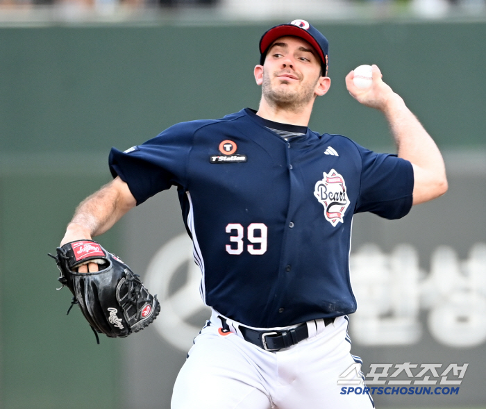 Can you lose to a team that plays 4 double play? Doosan Drama → The first half ended with a 9-0 complete victory  win with 16 hits against Lotte 
