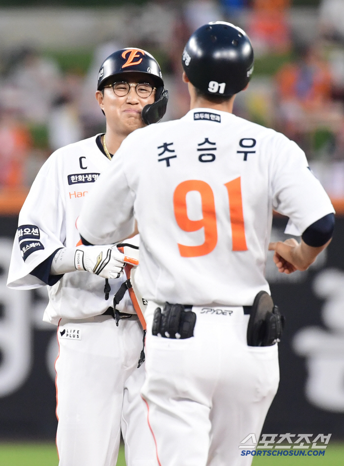 Chae Eun-sung yesterday and Chae Eun-sung, the troubleshooter today, would have been disappointing if Hanwha had not had this player, and the RBI streak in four consecutive games (Daejeon site)