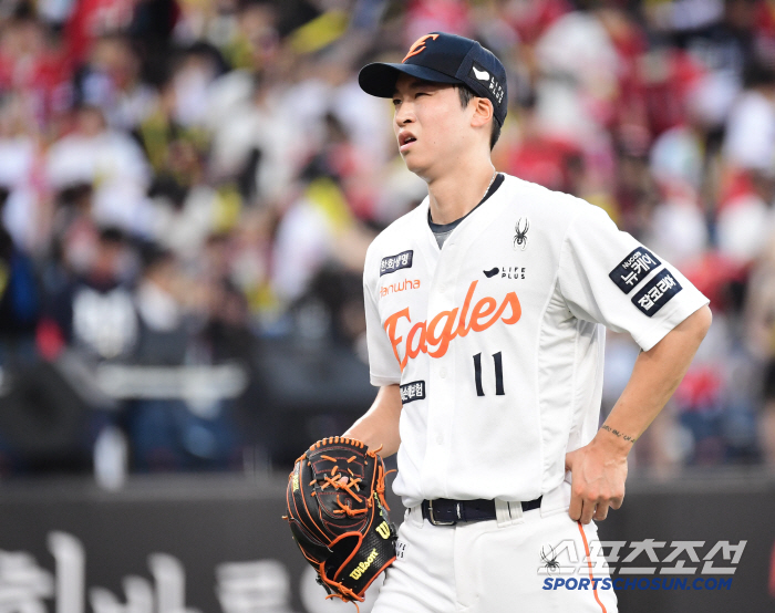 Eom Sang-baek, a 7.8 billion-1 winning pitcher, is worried about deepening → It can be helpful for fall baseball