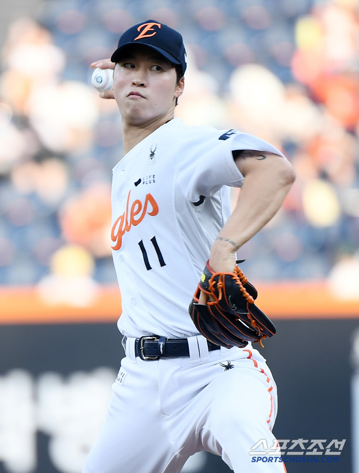 Eom Sang-baek, a 7.8 billion-1 winning pitcher, is worried about deepening → It can be helpful for fall baseball