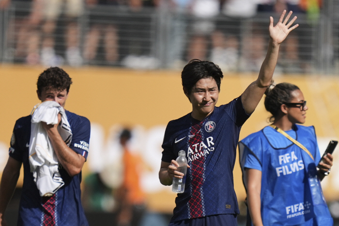 Final goal point Lee Kang-in seems to have won five gold medals for the first time in history. PSG, Mbappe humiliation full-time Real 40th wave → Final...I created the Enrique monster A compliment relay. Chelsea, come out