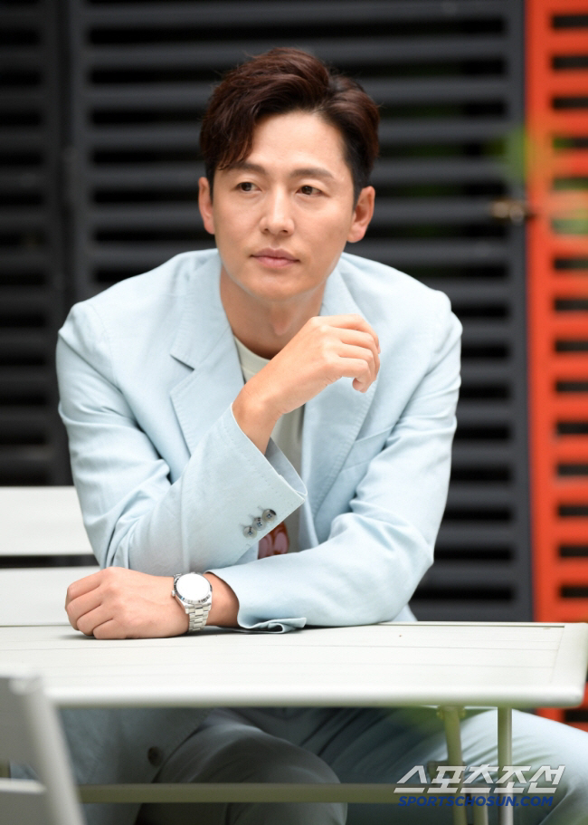 In Lee Jung-jin's play, four relationships, four pregnancies... If you have a kid, bring him in