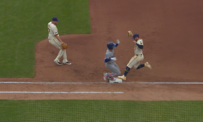 Kim Hye-sung, who lost six consecutive games after six years of LAD, was safe at first base like a stick, but Ohtani Bettsmith Trio vain swing