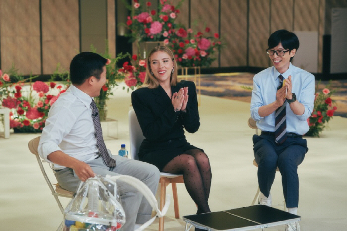 Let's film a dinosaur movie with Yoo Jae-seok and Scarlett Johansson who took a picture of a baby dinosaur. (Yuquiz)