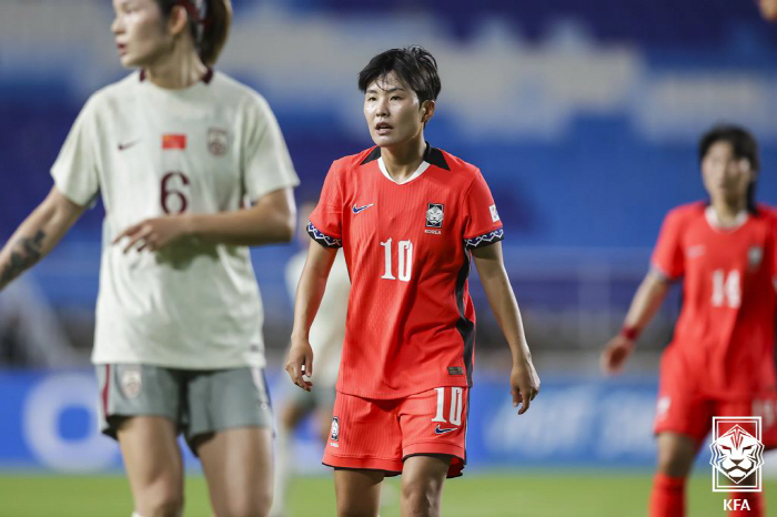  Next year, it's our 20th year. It's almost a fossil Female soccer player's present, Ji So-yeon, is dragging the future. The national team will become stronger when young players grow up