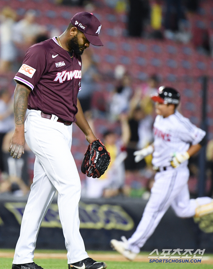 Alcantara allowed Park Kwan-woo to score a tie-breaking two-run shot