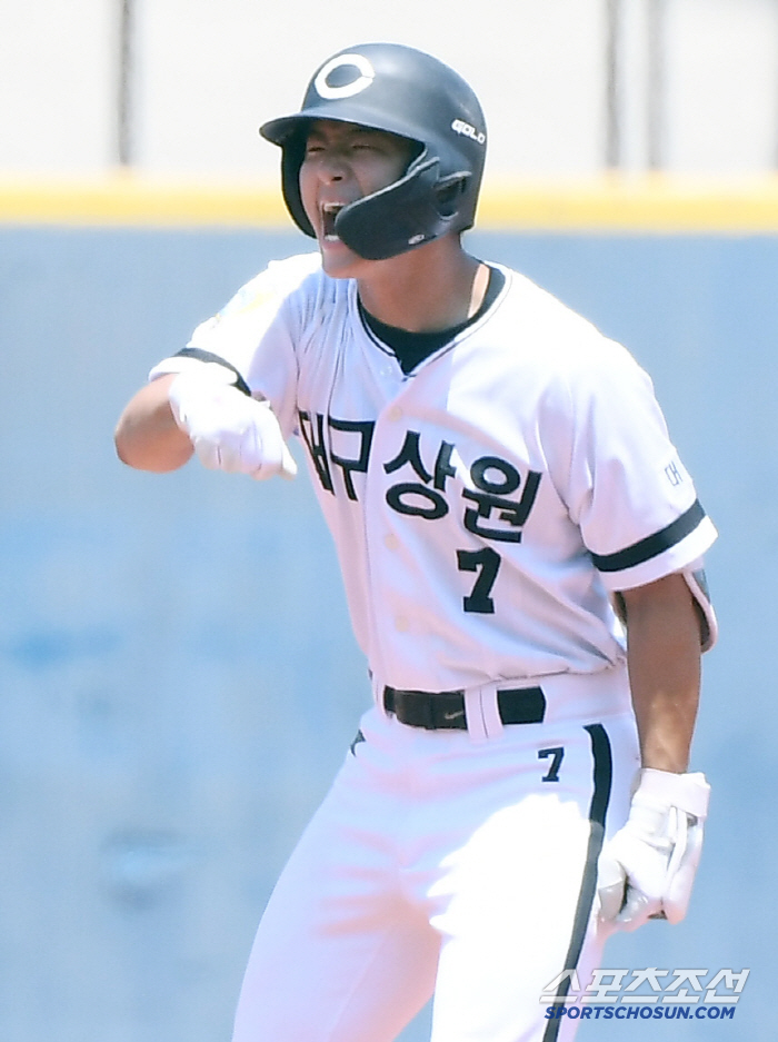  Daegu Sangwon Nam Tae-woong doubled in the eighth inning