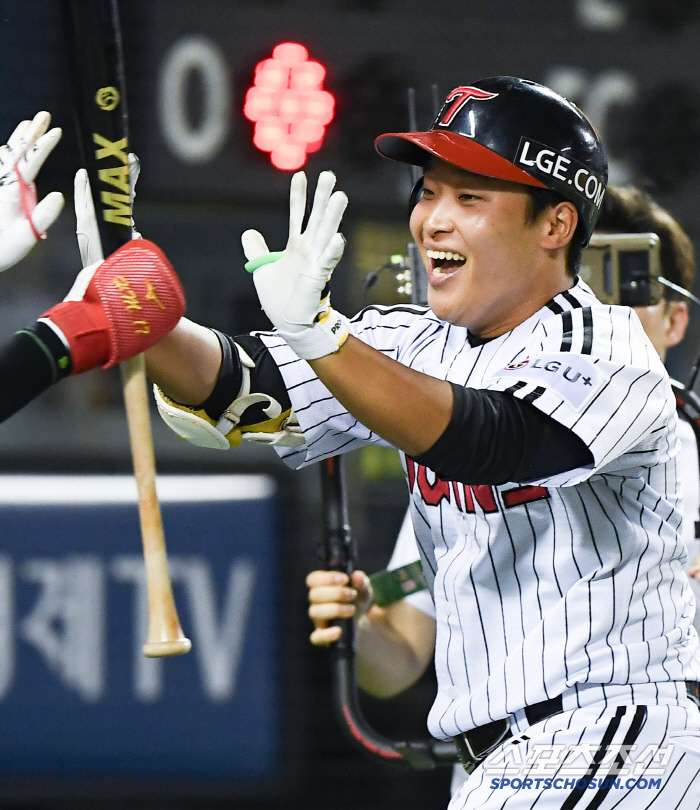  Park Kwanwoo made a two-run shot