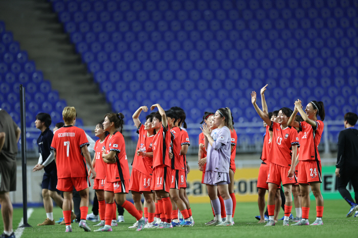 You didn't even win? Shaolin soccer  flying kick to avenge his forced self-praise defeat and deliver a strong message to Korea!