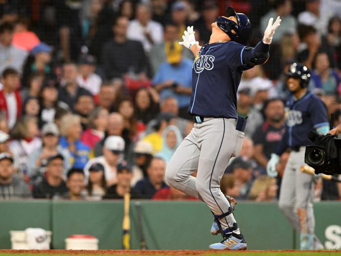 A dizzying memory of dune → AL East Dongbu transfer → Green Monster hit multiple two-run shots, I didn't expect to meet you like this