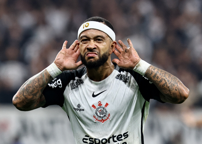 Give me the bonus 1.1 billion won right away. Manchester United's 7th status, clash with Brazil's team → Super-strongest player who will not participate in training