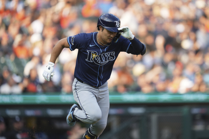 Kim Ha Sung finally burst! First Home Run Exploded Since Transfer, Green Monster Passed Awaya come-from-behind two-run shot