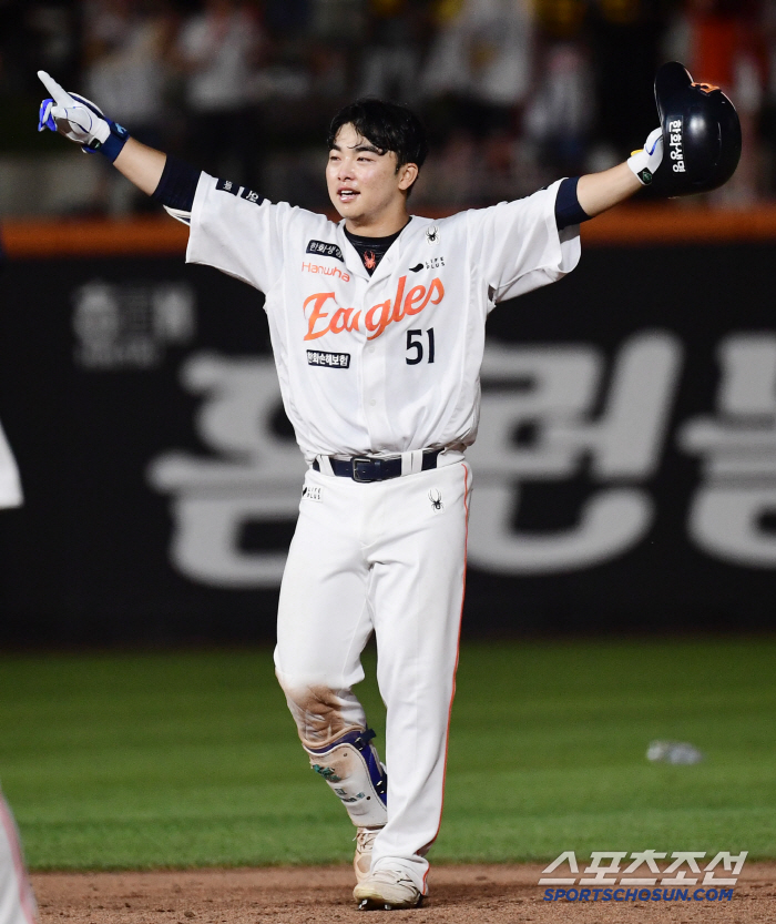 Moon Hyun-bin's thrilling walk-off hit in the first half, Hanwha's 6th consecutive win! the first half of the year