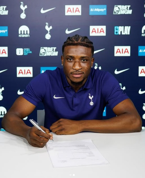  Fans, there will be many things to see  Tottenham's 4th summer recruitment official announcement! Winger Kudus, born in 2000, signed for 102.2 billion